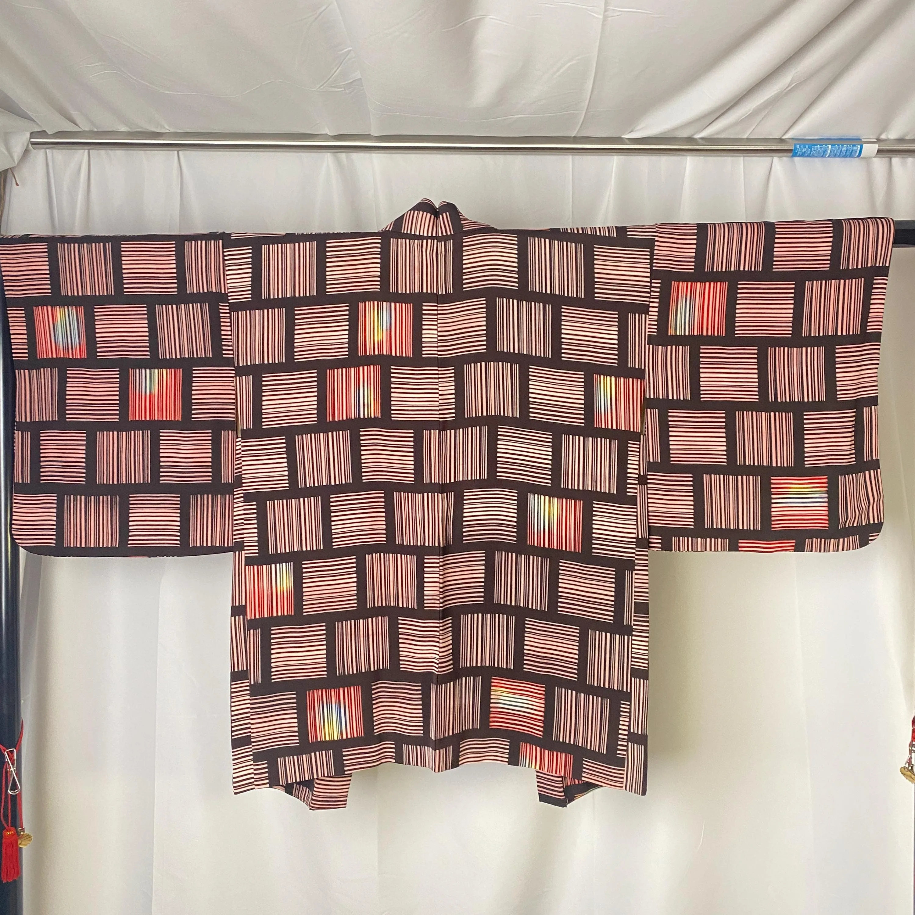 Dusty Pink Geometric Haori, Japanese Kimono, Traditional, Excellent Condition, Cardigan, Women's Jacket,  Casual Layer, Versatile-A